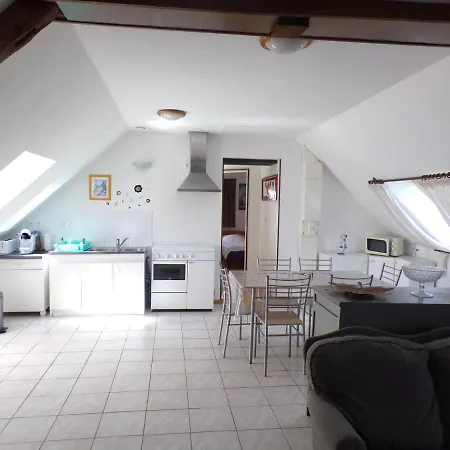 La ferme du verger - 1er étage avec escalier Ecommoy